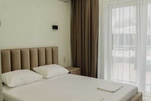 Отель REEF Hotel. Делюкс двухместный с балконом 1