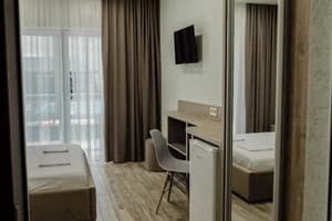 Отель REEF Hotel. Делюкс двухместный с балконом 26