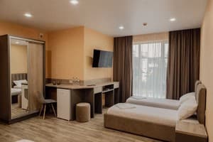 Отель REEF Hotel. Семейный 4-местный  10